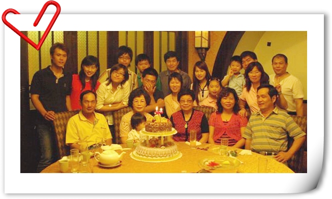 【台中行】上海新樂園慶生&下雨的逢甲夜市 【台中行】上海新樂園慶生&下雨的逢甲夜市