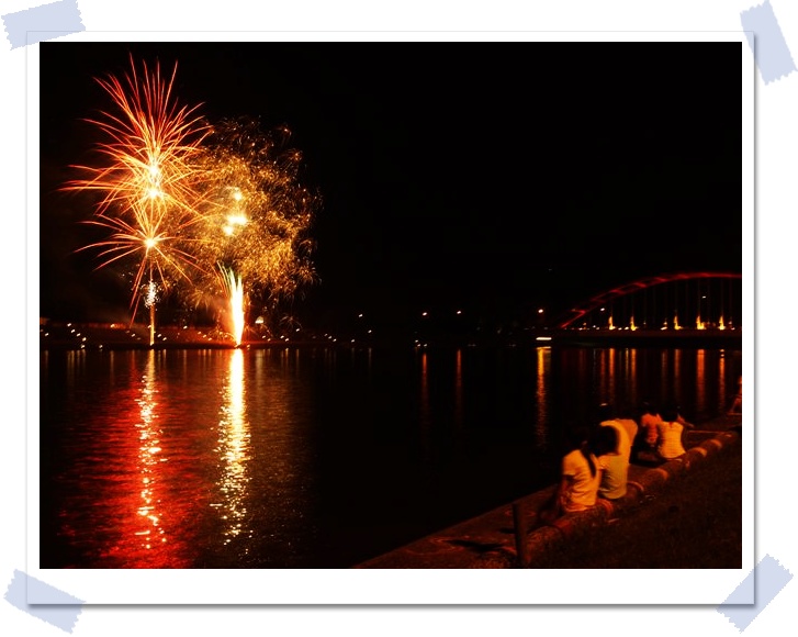 【好看的】冬山河畔煙火 【好看的】冬山河畔煙火