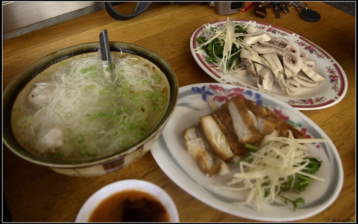 【好吃的】中午吃什麼?蘇澳阿英米粉湯 【好吃的】中午吃什麼?蘇澳阿英米粉湯