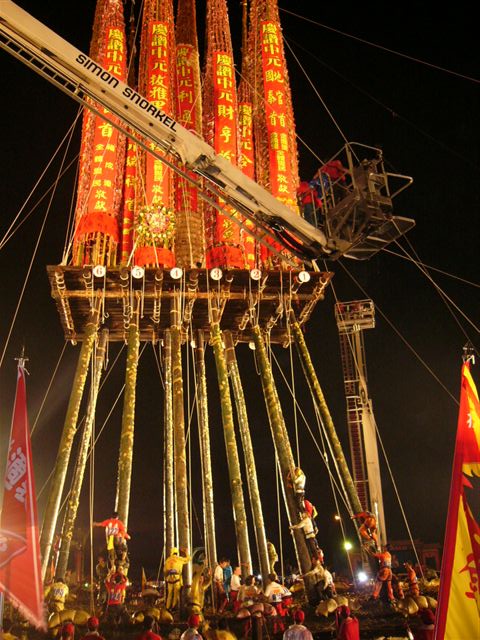 女人不宜近的搶孤 女人不宜近的搶孤