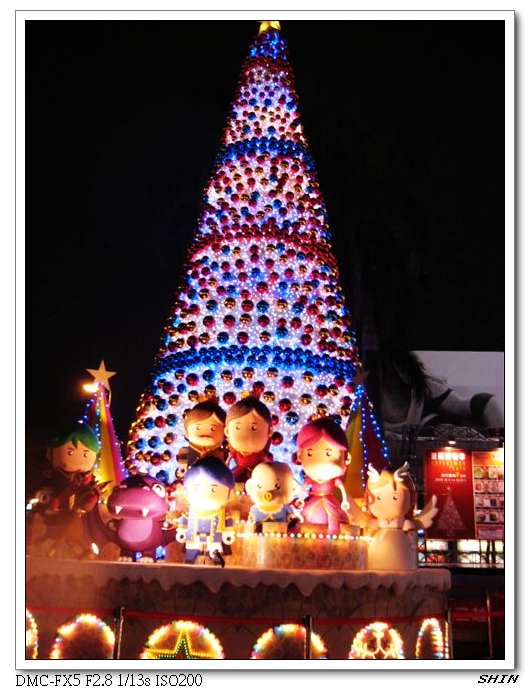 偷跑去看聖誕樹啦!! 偷跑去看聖誕樹啦!!