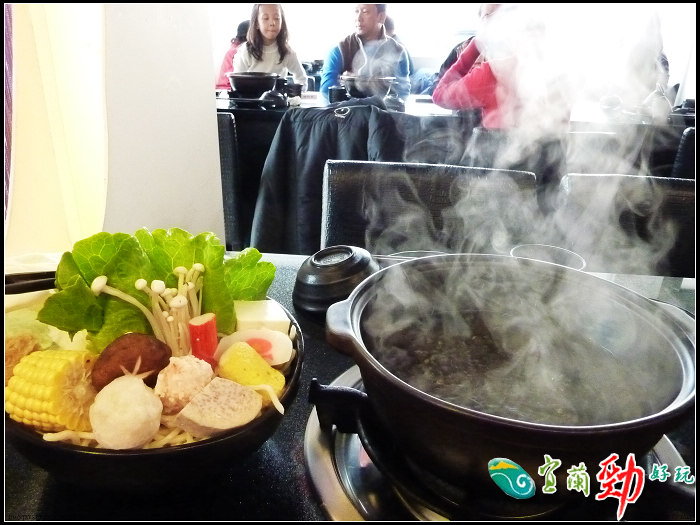 【好吃的．宜蘭美食】熱呼呼的柳川陶鍋